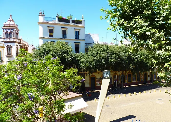 Alameda Square Apartment